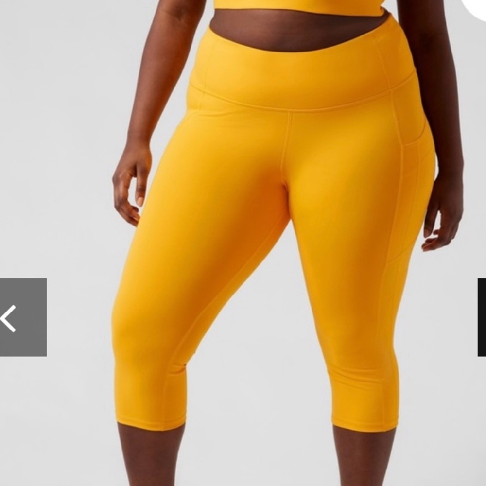 New Athleta Ultimate Stash II Capri Yellow 3X Leggings